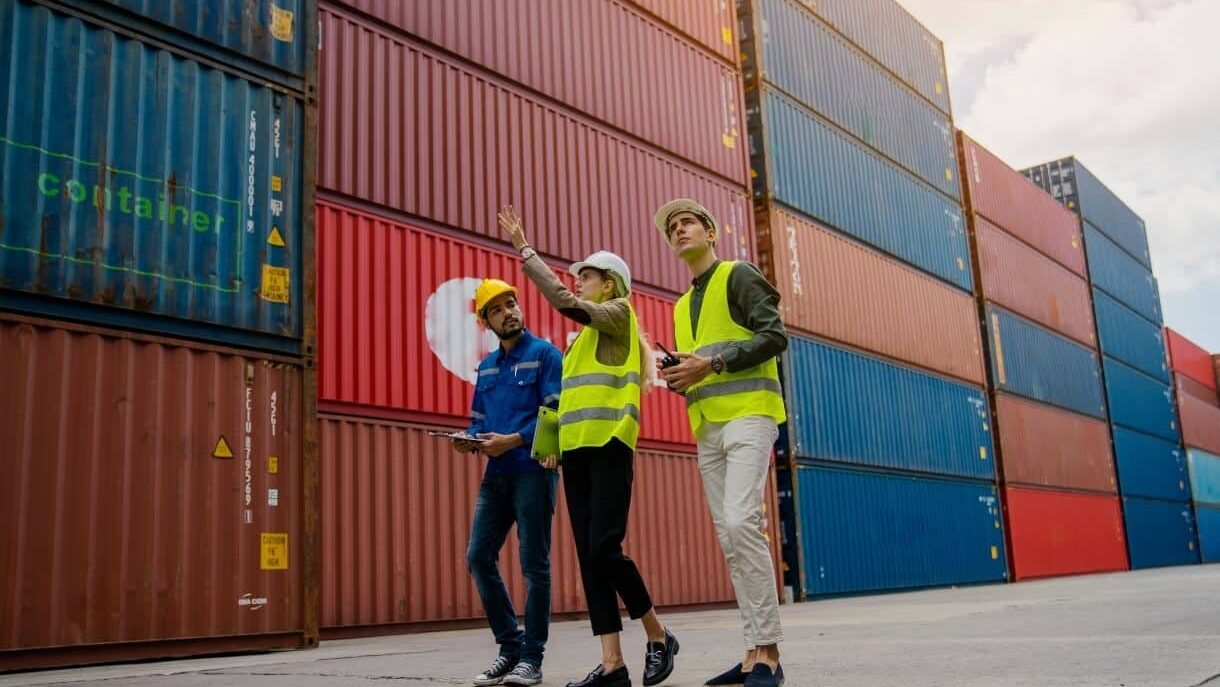 RMIT is upskilling and reskilling participants in a short timeframe through industry-based projects, simulations and hands-on placements. Image: RMIT