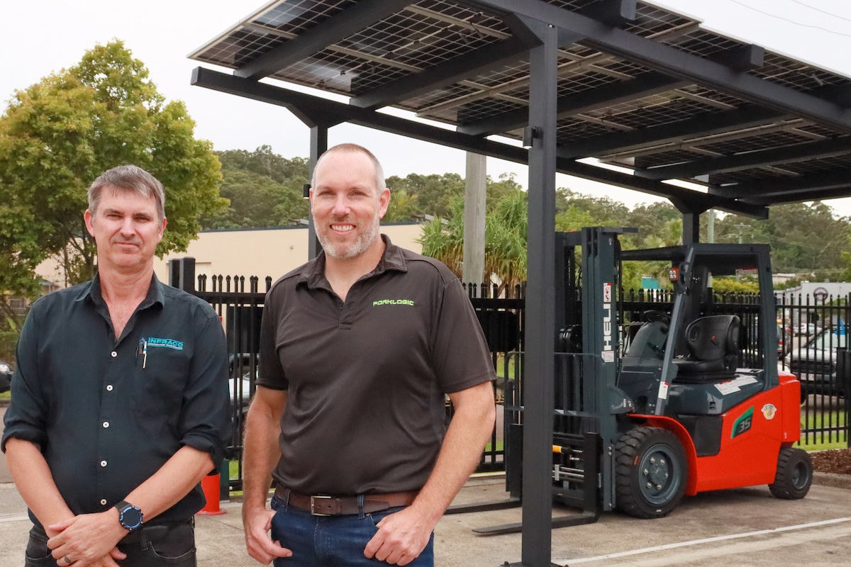 (Left to Right) Mark Allison – General Manager of INFRACO, Paul Loiacono – Managing Director of ForkLogic, and HELI Forklift charging under WareGreen’s new solar-panel carport product (a breakthrough solution to full sustainability).