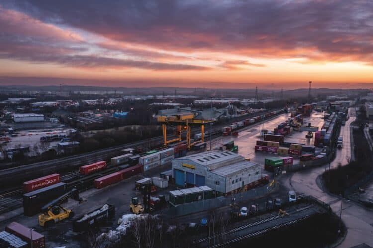 Mobile technology is helping supply chain and transport teams simplify frontline workflows and reduce reliance on manual processes.Image: teamjackson/stock.adobe.com