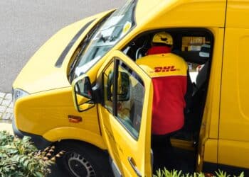 A new DHL eCommerce survey has found online shoppers across Asia Pacific are embracing artificial intelligence and subscription-based delivery services, but concerns over privacy and accuracy continue to limit trust in AI-powered purchasing.